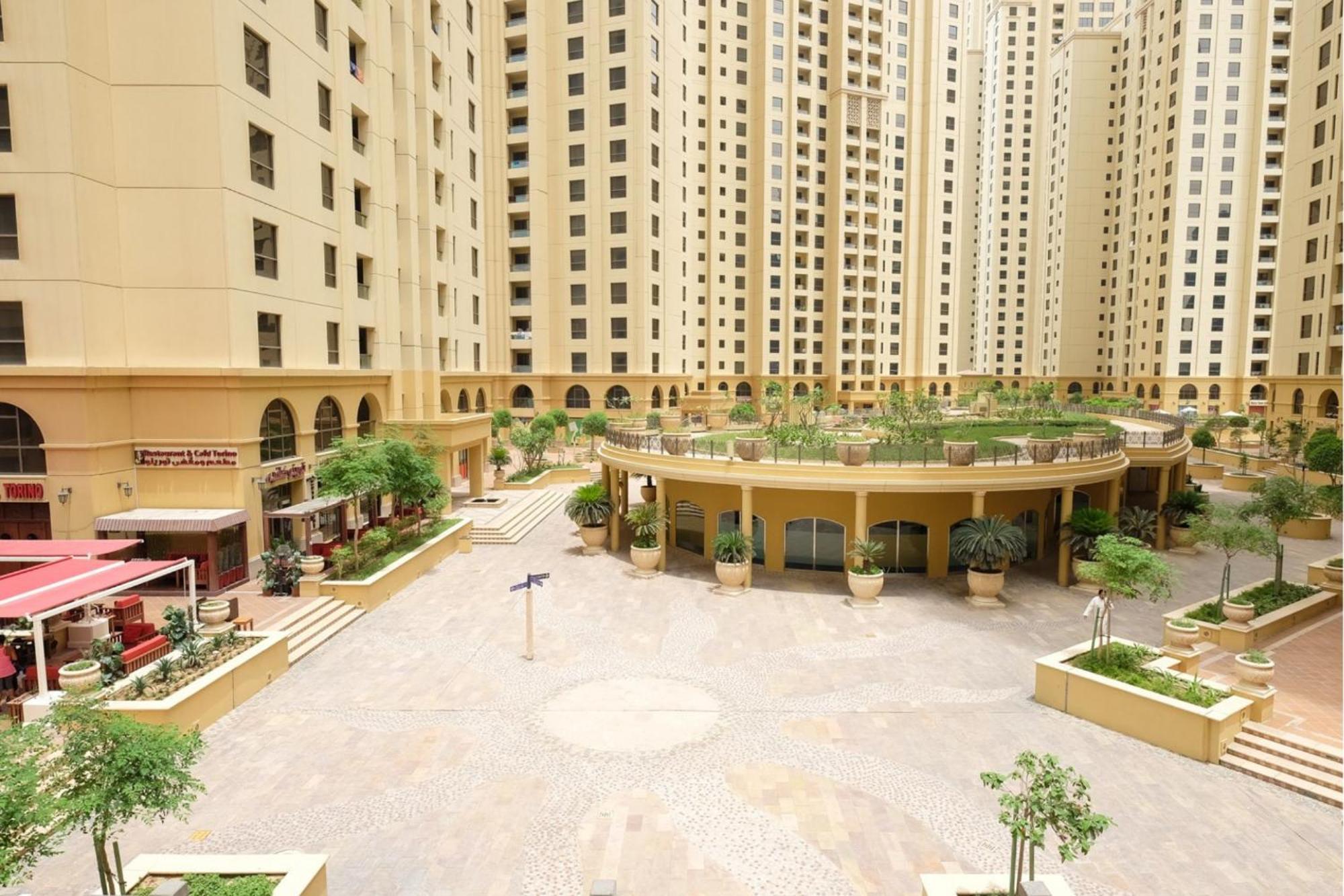Homestar, Jumeirah Beach Hostel - Jbr - Pool, Beach, Metro Дубай Екстериор снимка